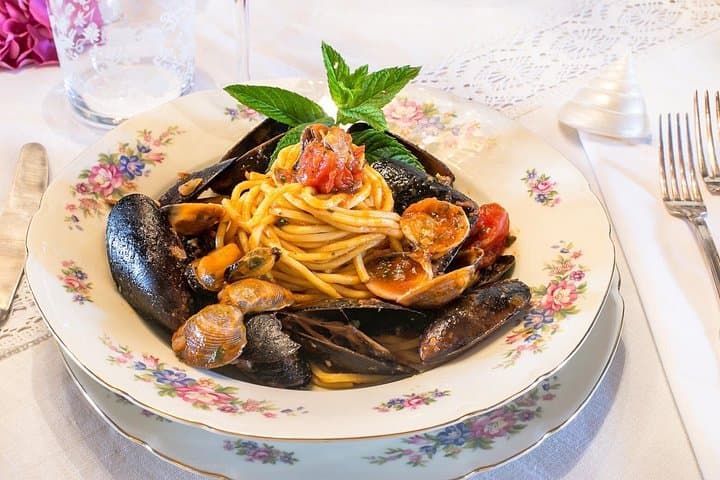 Dining Experience at a local's Home in Santa Margherita Ligure with Show Cooking