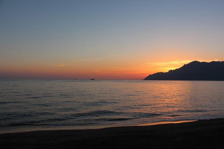 Sorrento to Amalfi Private Transfer with 2 Hours of Sightseeing