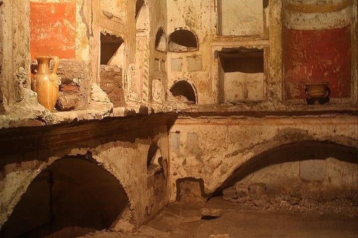 Scavi (excavations) St. Peter's Tomb and St. Peters Basilica