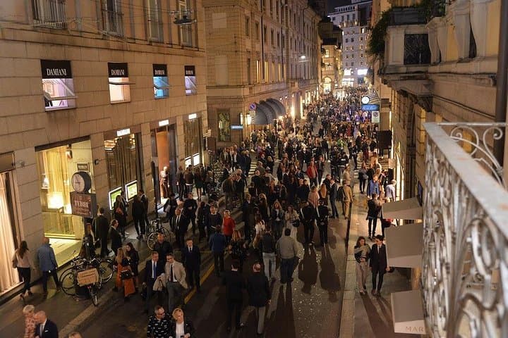 Milan by night private guided tour, by car