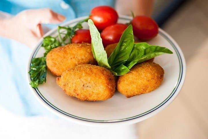 Sorrento Food Tasting and Lemon Grove Tour