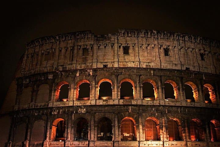 Private luxury transfer between Termini train station & Rome city