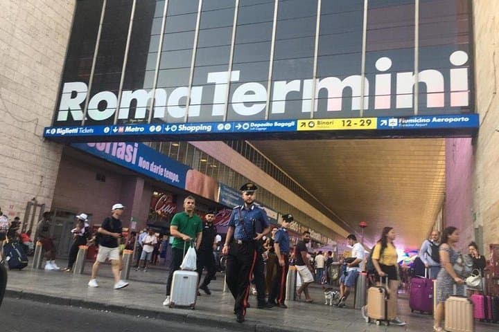 Private Departure Transfer: Rome Hotels to Train Station