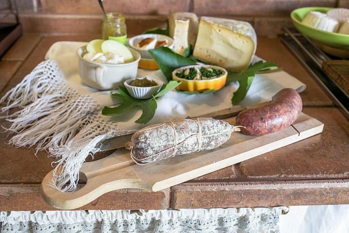 Cesarine: Typical Dining & Cooking Demo at Local's Home in Turin