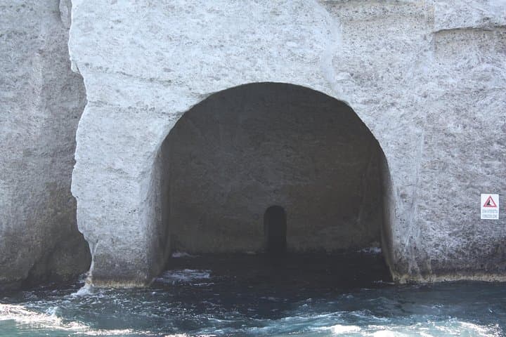 Full day boat excursion of Ponza & Palmarola from Rome