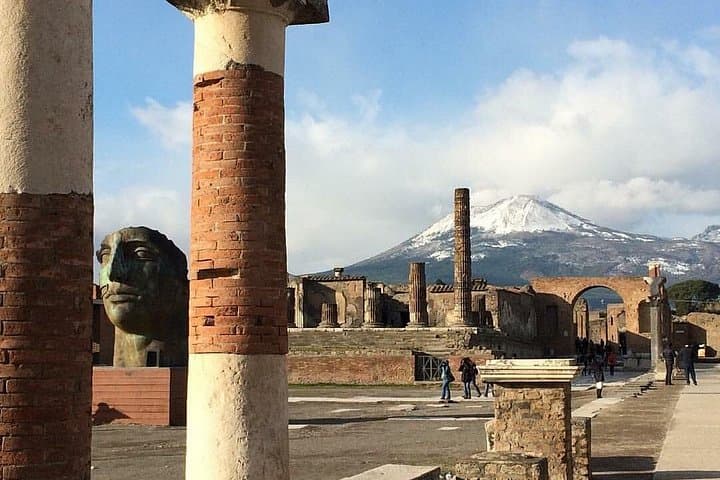 Pompeii Tour & Admission included in a Small Group