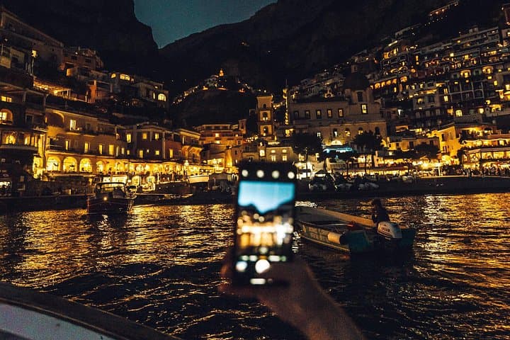 Take stunning pictures of Positano at the dusk!
