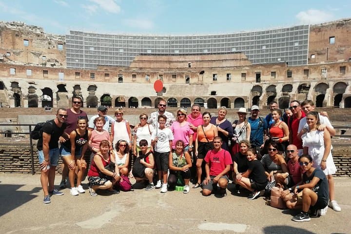 Guided tour of the Colosseum, Roman Forum and Palatine in Spanish