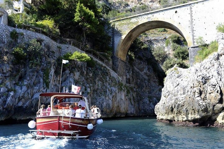 Positano & Amalfi Small Group Boat Tour from Rome with Fast Train