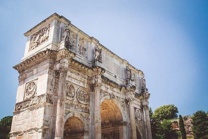 Colosseum Virtual Reality Outdoor Experience with Audioguide