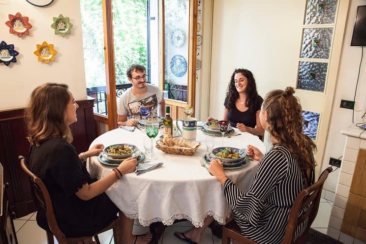 Cesarine: Cooking Class with tasting at Local's Home in Milan