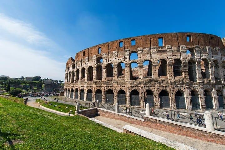 Colosseum Small Group Experience Official Guided Tour