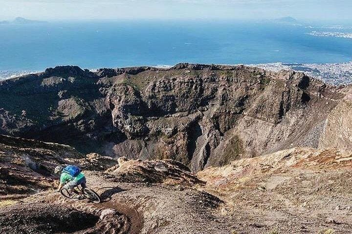 Mt Vesuvius E-Bike Tour