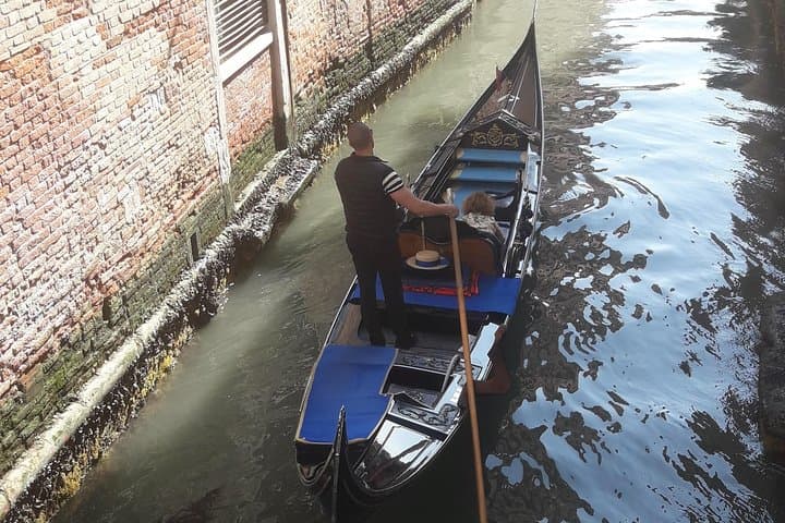 glimpse of Venice