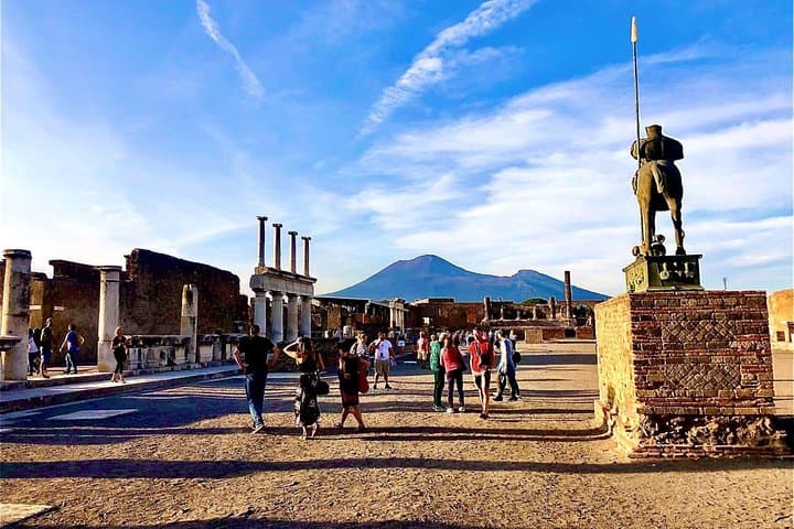 Enjoy Pompeii And Vesuvius from Amalfi Coast