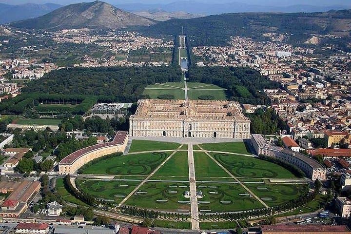 From Naples: Royal Palace of Caserta Guided Tour with Ticket