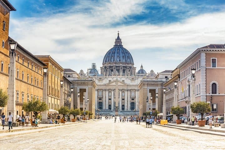Exclusive Vatican Museum Sistine Chapel Skip-the-Line Small Group
