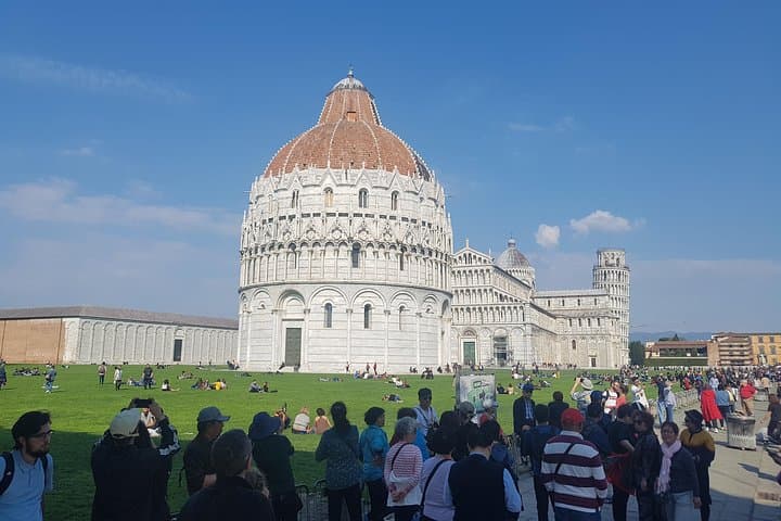 Florence and Pisa Luxury Private Tour: Mercedes Comfort from Rome
