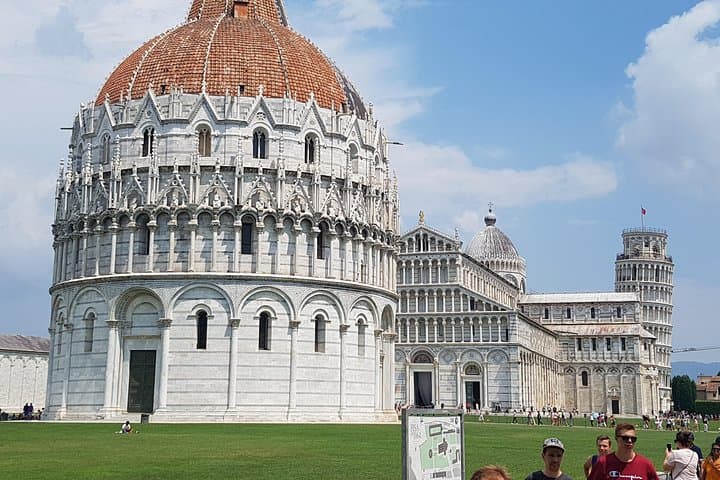 Florence and Pisa Luxury Private Tour: Mercedes Comfort from Rome