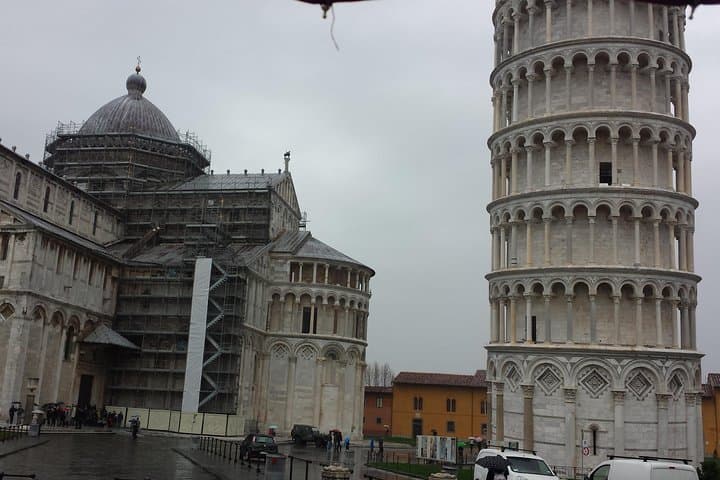 Florence and Pisa Luxury Private Tour: Mercedes Comfort from Rome