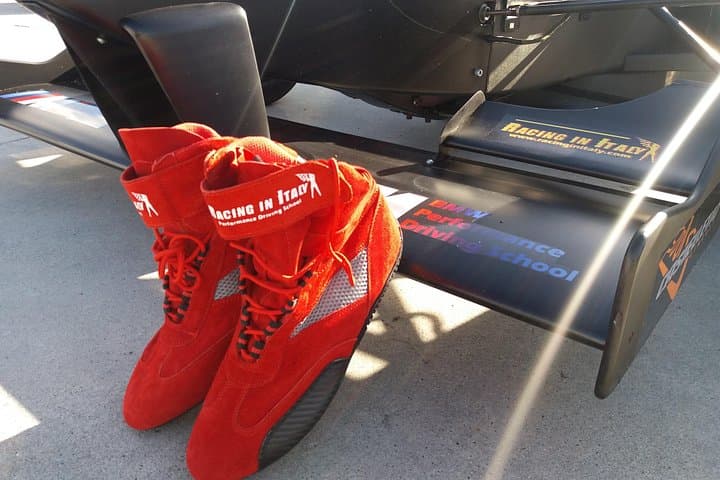 Racing Experience-Formula Racing Course and laps on Ferrari near Milan