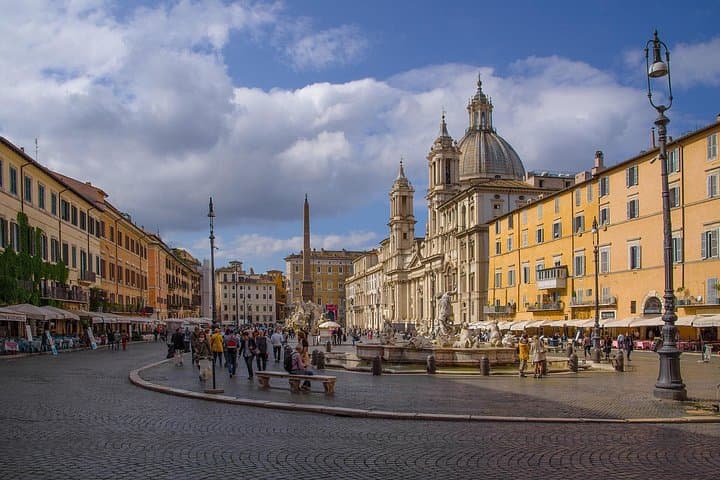 Rome Walking tour - Squares and fountains - Private