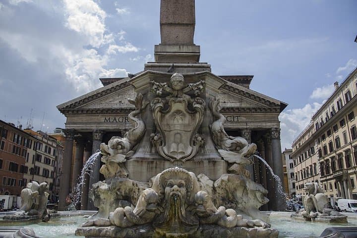 Rome Walking tour - Squares and fountains - Private