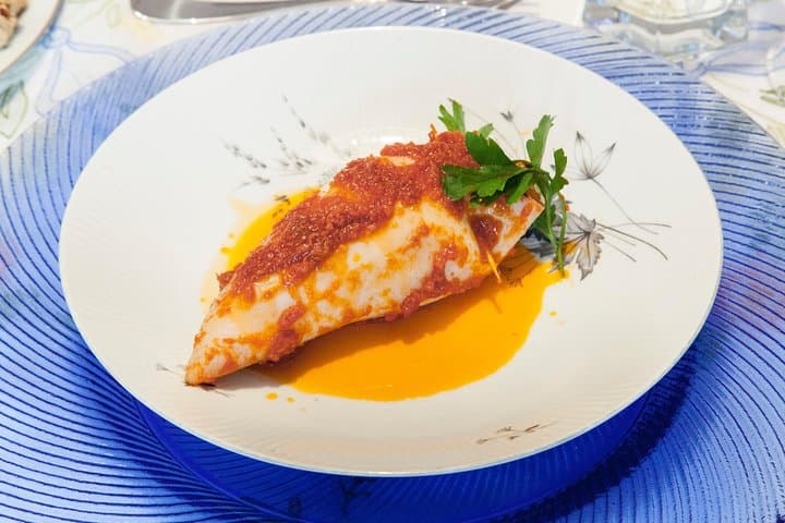Lunch or dinner and cooking demo at a local home in Vico Equense