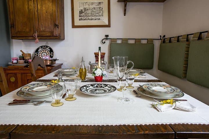 Typical Dining & Cooking Demo at Local's Home in Lucca