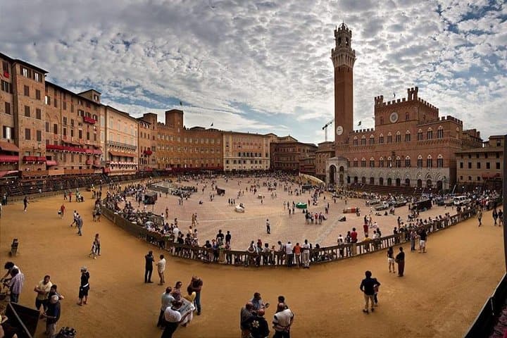 Private Day Trip to Siena and San Gimignano from Rome