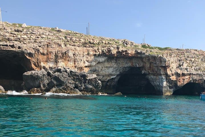 Tour 3h and half visit of all the caves, bathroom stop and aperitif