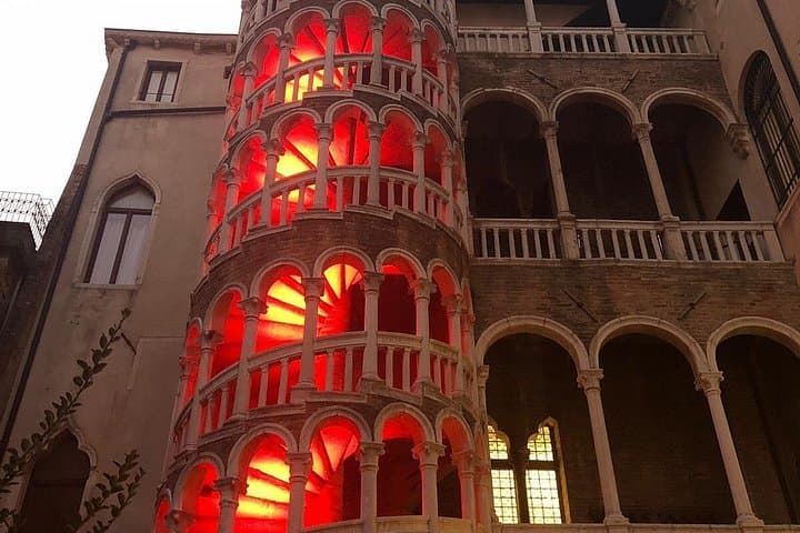 Scala Contarini del Bovolo