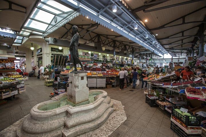 Modena city tour Walking tour in the old town