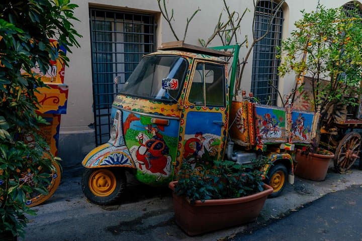 See the main highlights of the city in your private tour
