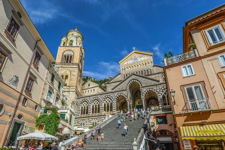 Naples to Amalfi Coast direct transfer (or vice versa)