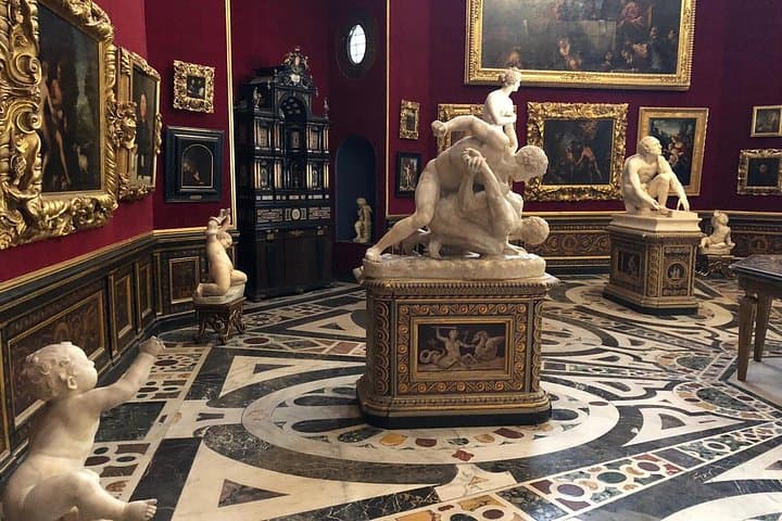 Express Early Morning Uffizi Small Group Tour I Max 6 People