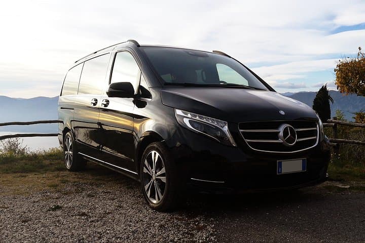 Private Luxury Transfer from Verona to Sirmione ( or viceversa )