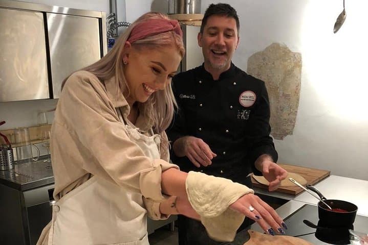 Vip-Private Pizza Cooking Class with Pro Pizzachef in Pro Kitchen