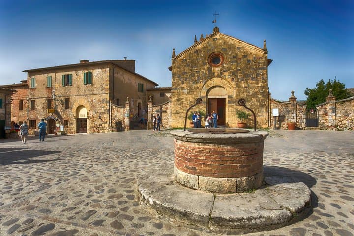 Piazza Monteriggioni