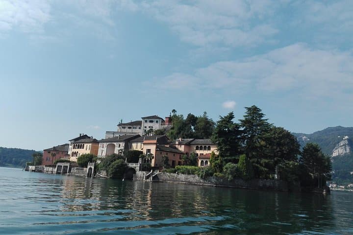 Isola di San Giulio ( Orta's island)