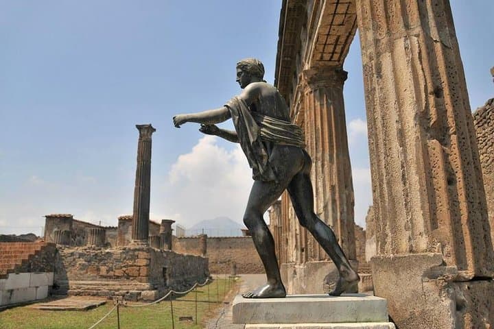 Pompeii and Herculaneum day trip