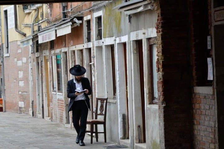 Walking Tour of Venice with Mini Cruise