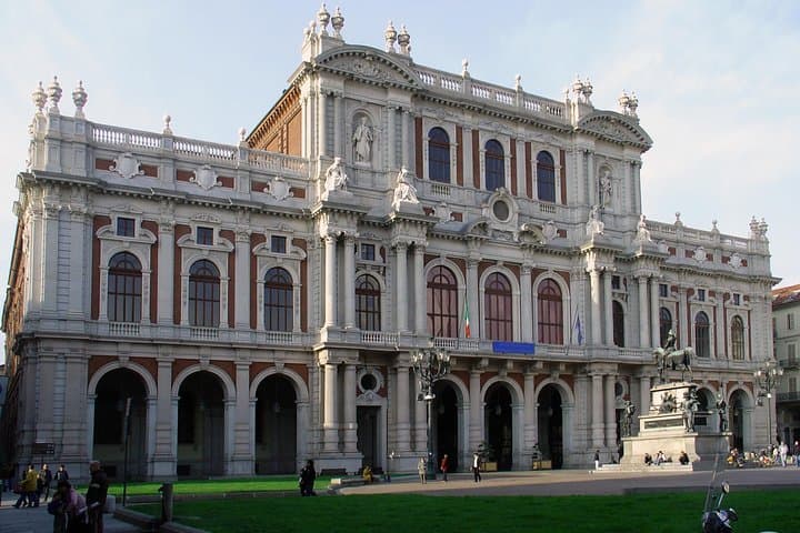 Private Walking Tour 3h of Turin with private official tour guide