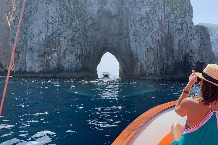3 hours Private Capri Boat Tour