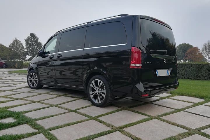 Private Transfer: Lake Garda to Trieste Cruise Terminal
