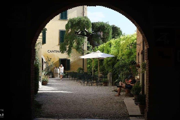 Wine Tasting in Historical Center of Lazise