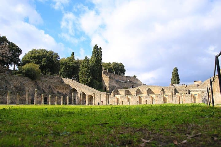 Private Half-Day Tour of The Pompeii Ruins Highlights and Mann