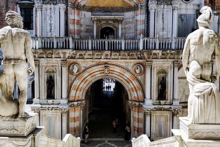 Architectural Venice: Private Tour with a Local Expert