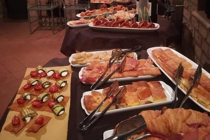 Aperitif in the famous underground caves of Orvieto