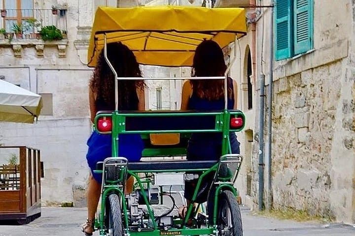 Grand Tour of the Stones in Electric Rickshaw